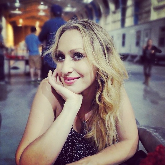 Meet your Posher, Noa - Picture 2 of 3